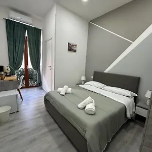 Pensjonat Garibaldi, Neapol